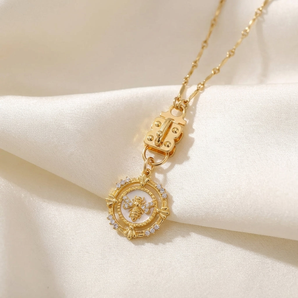 Diamond Small Bee & Mother of Pearl Disc/ Diamond- Gold