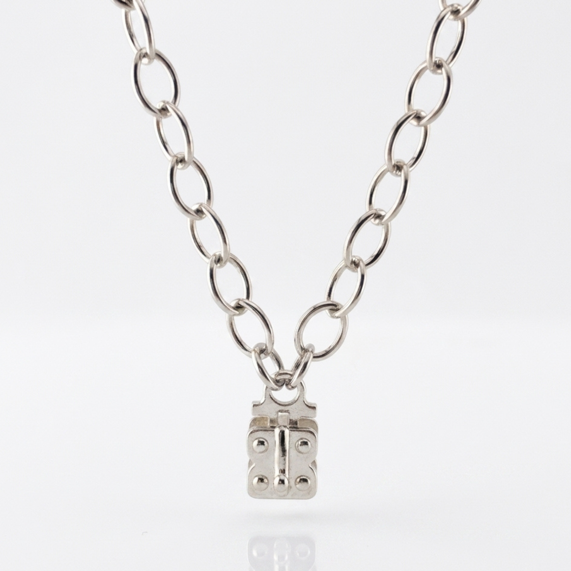 Classic Sterling Cable Chain with Signature Sennod Vignette Holder