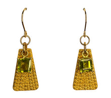 Pebble Gold Earrings - Peridot