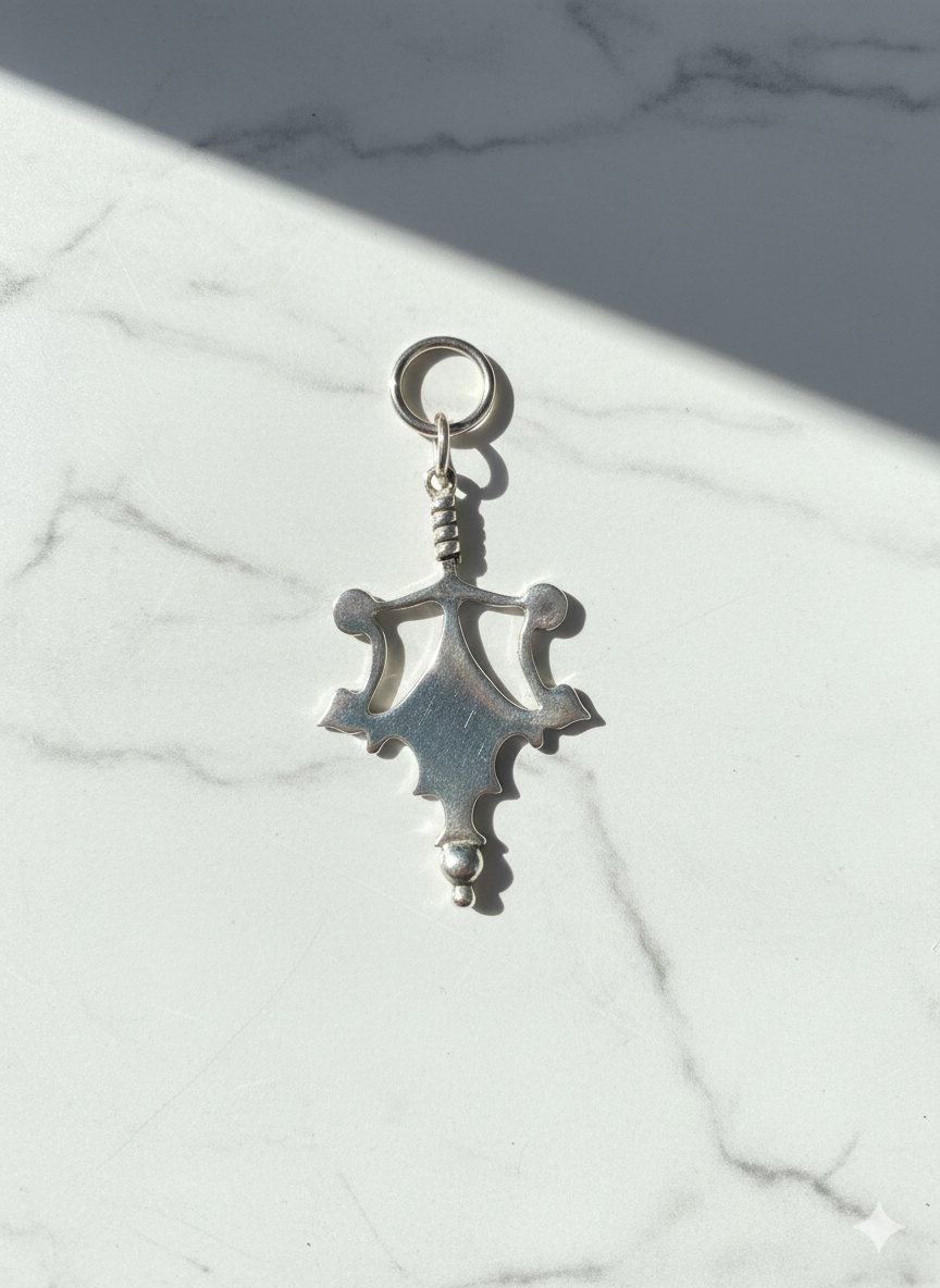 Roman Relic-Inspired Pendant with Polished Finish – Sterling Silver