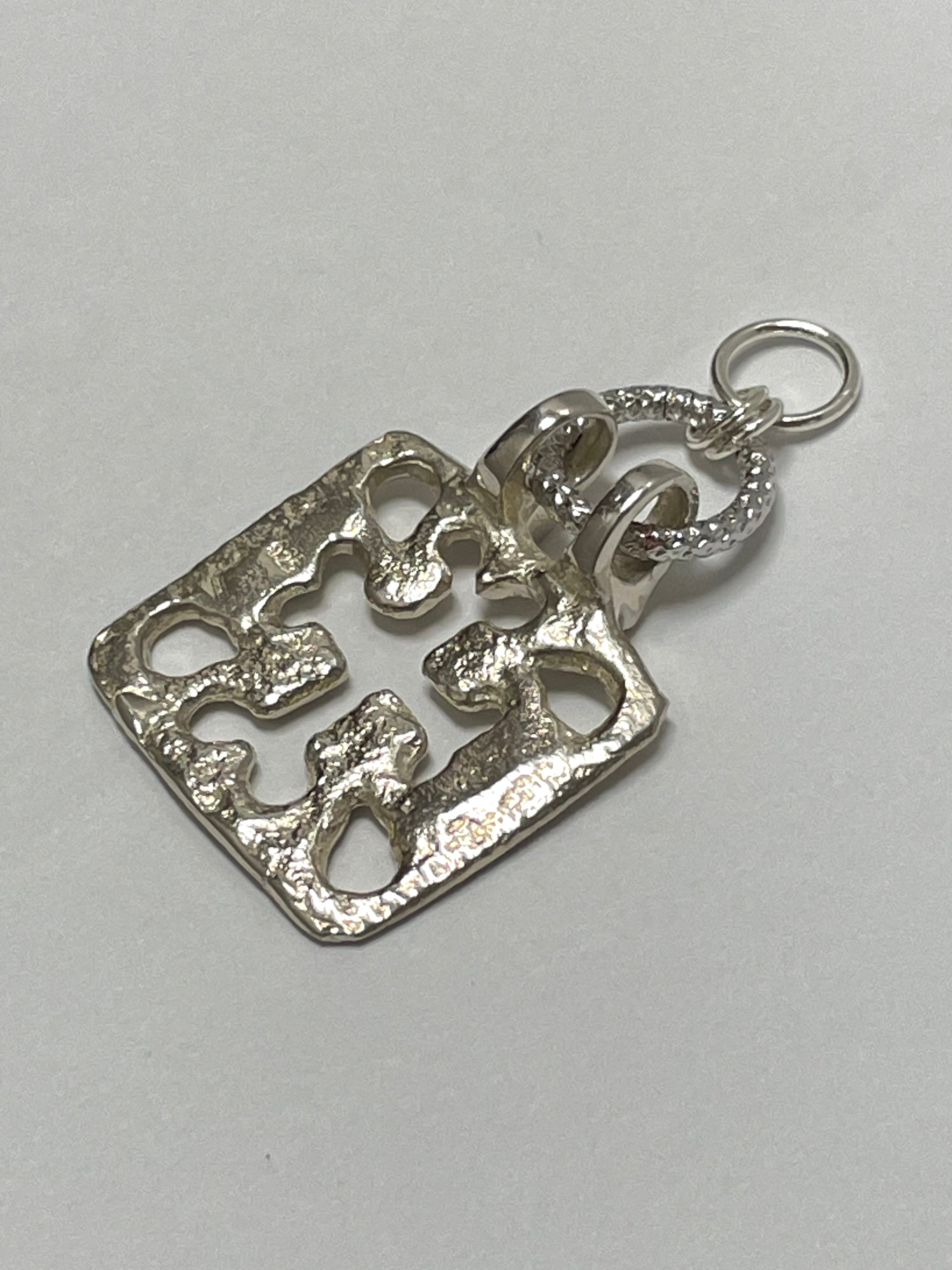 Triumph Vignette- Silver