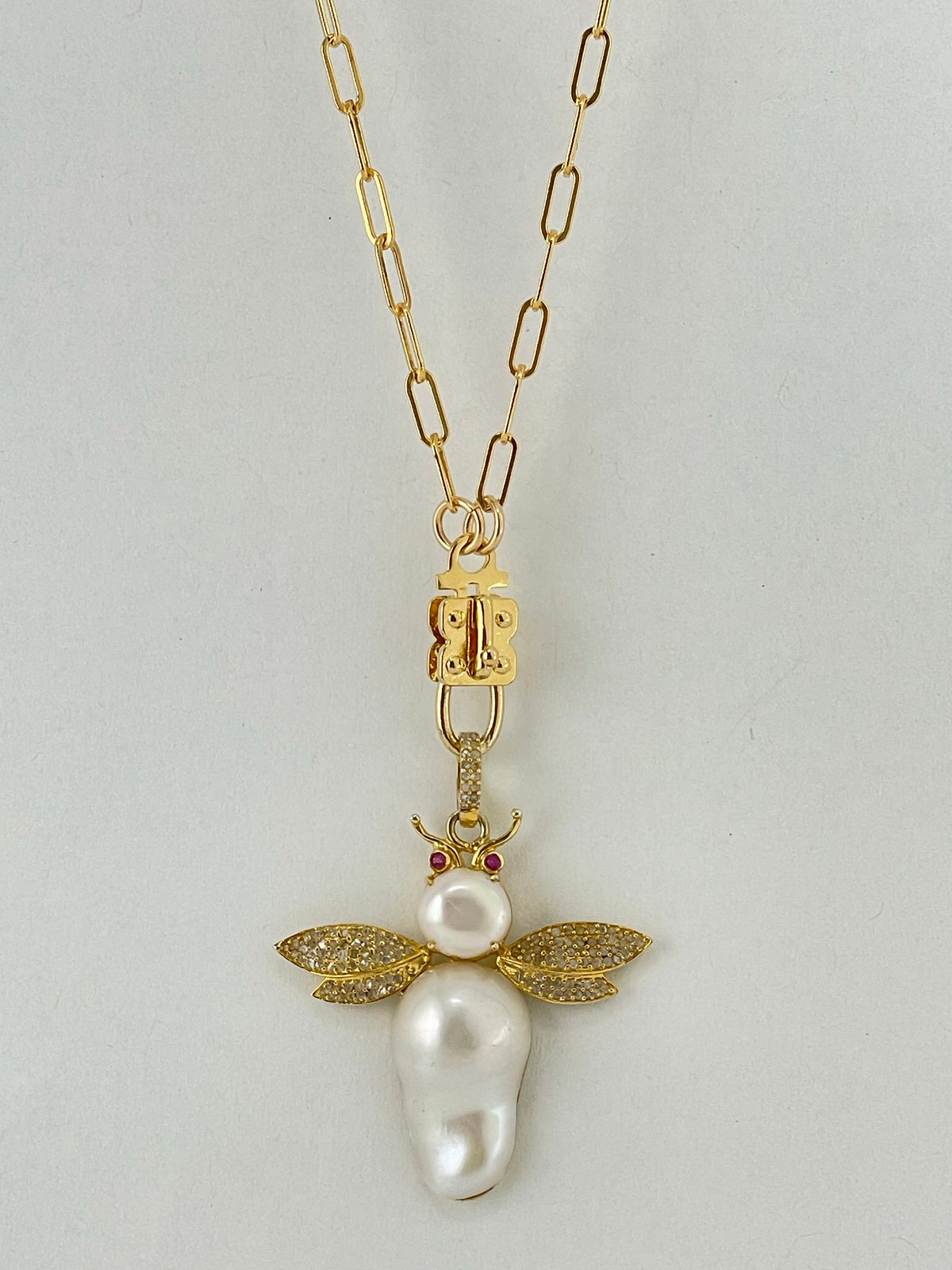 Baroque Pearl & Diamond BEE- Gold