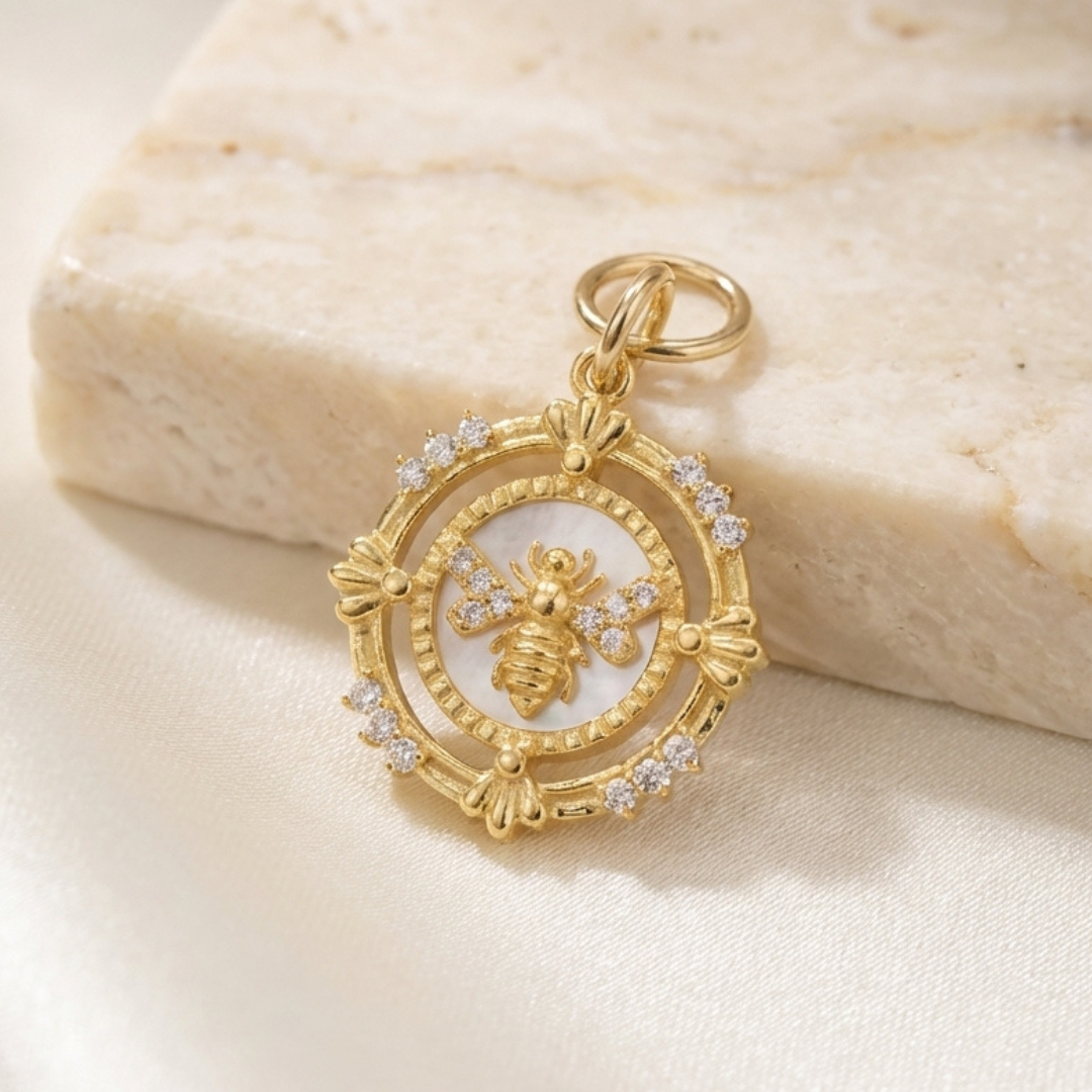 Diamond Small Bee & Mother of Pearl Disc/ Diamond- Gold