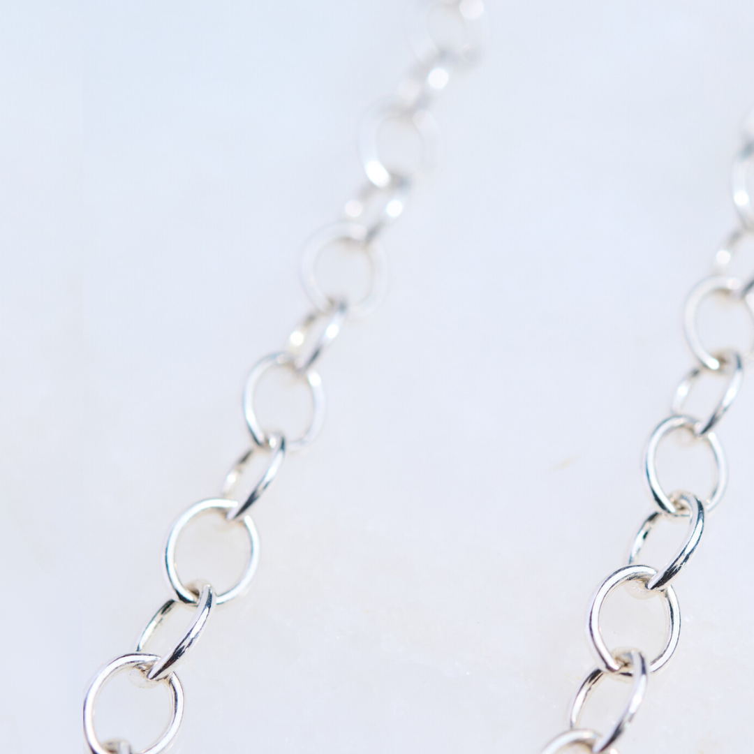 Classic Sterling Cable Chain with Signature Sennod Vignette Holder