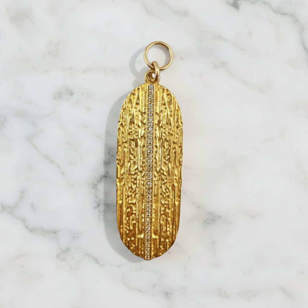 White Topaz textured Paddle Vignette