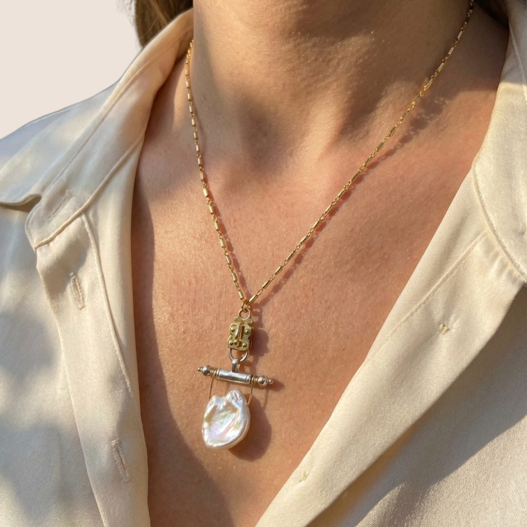 Keshi Pearl w/ Milan Bar