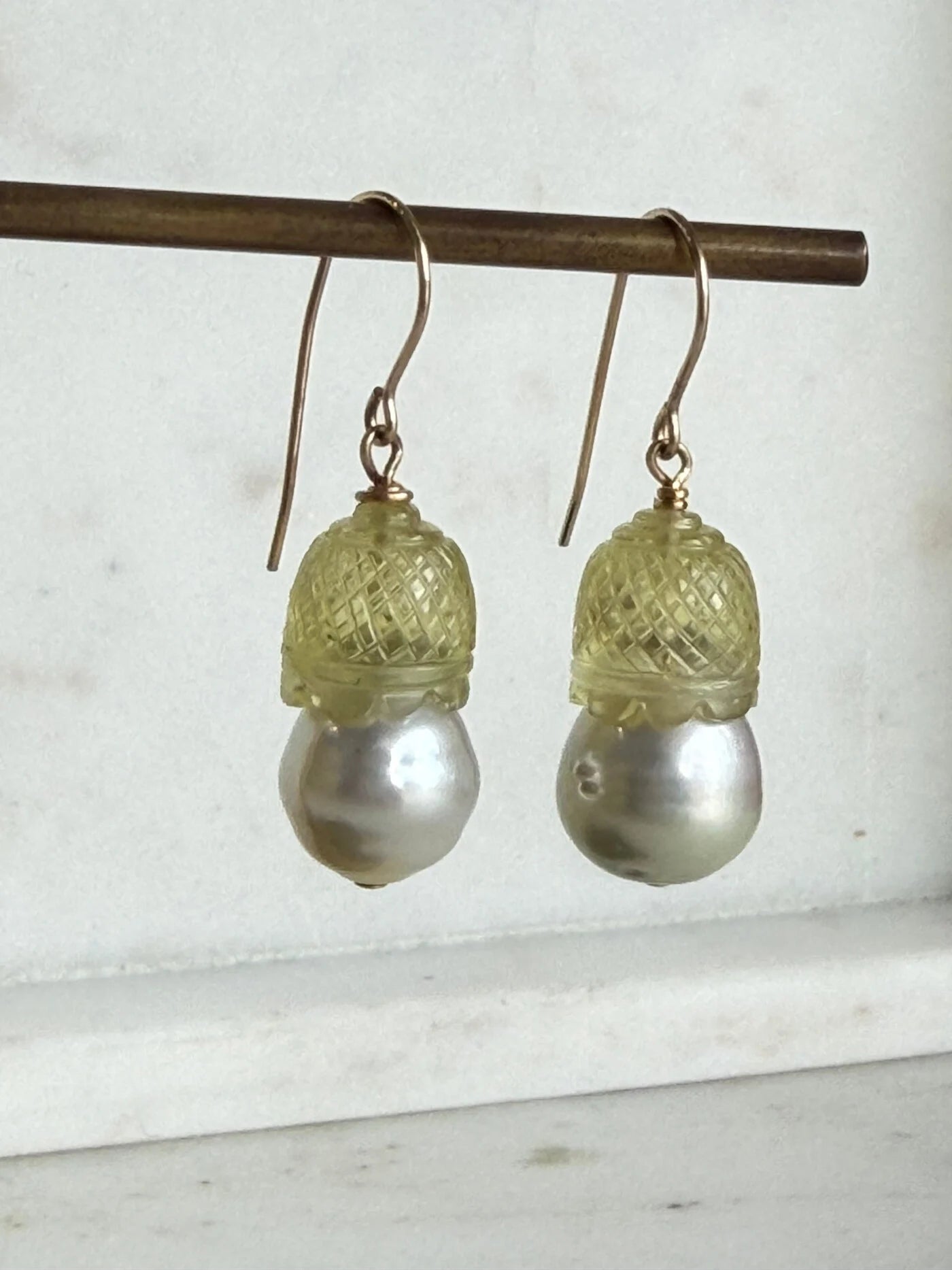 South sea Pearl w/ Yellow Tour. stone cap