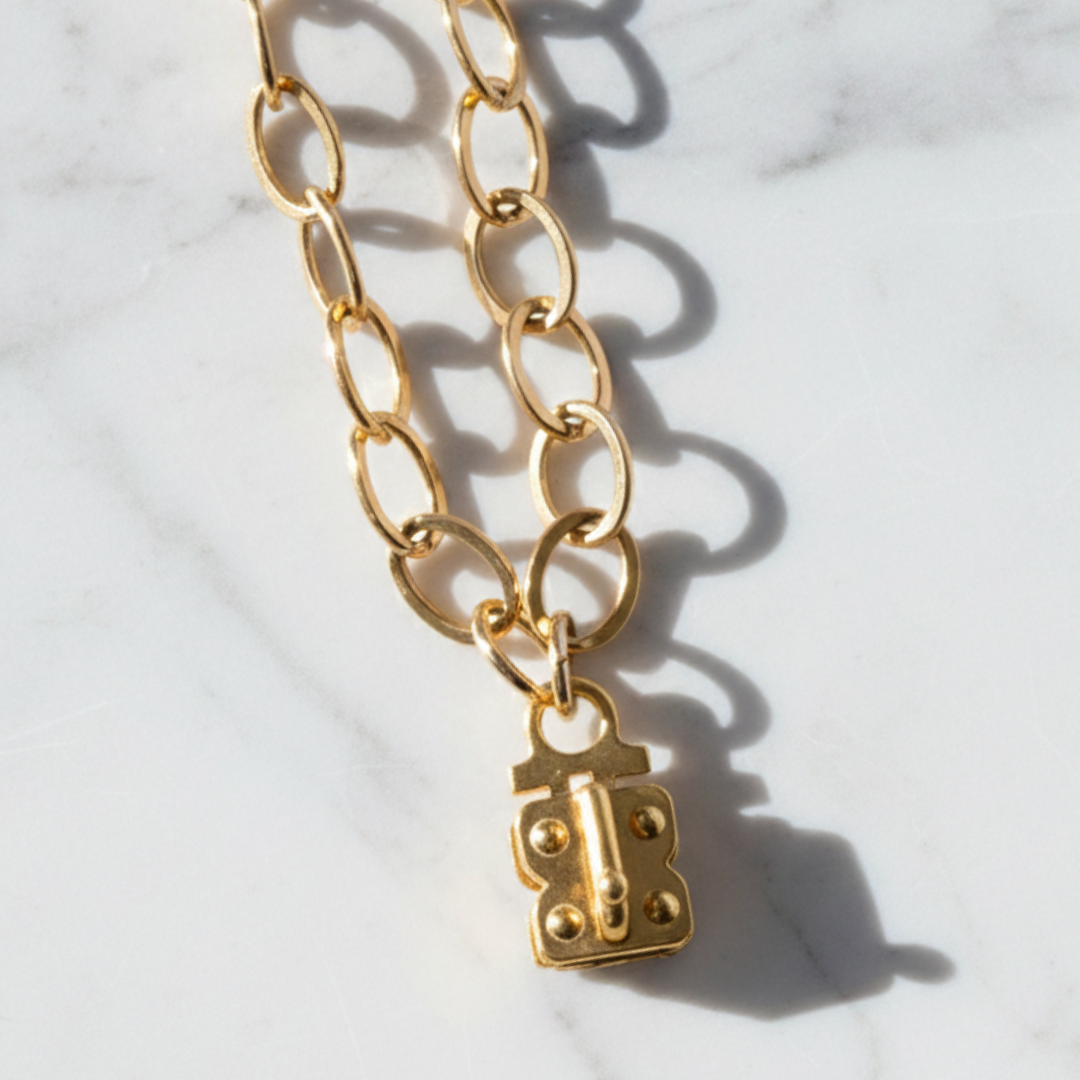14K gold filled flat cable chain with 8mm links and signature Sennod vignette pendant holder.
