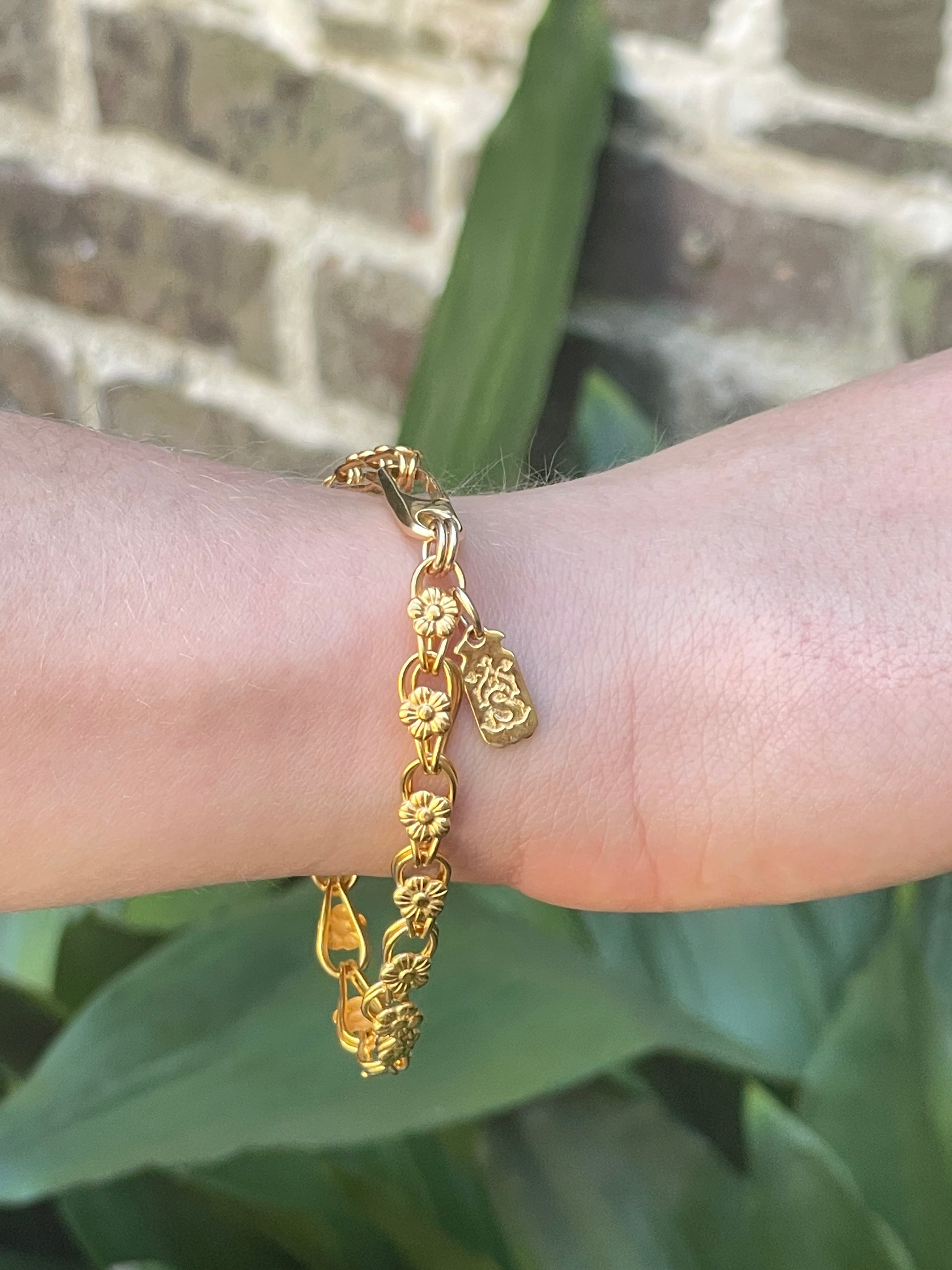 Vintage floral Bracelet- Gold