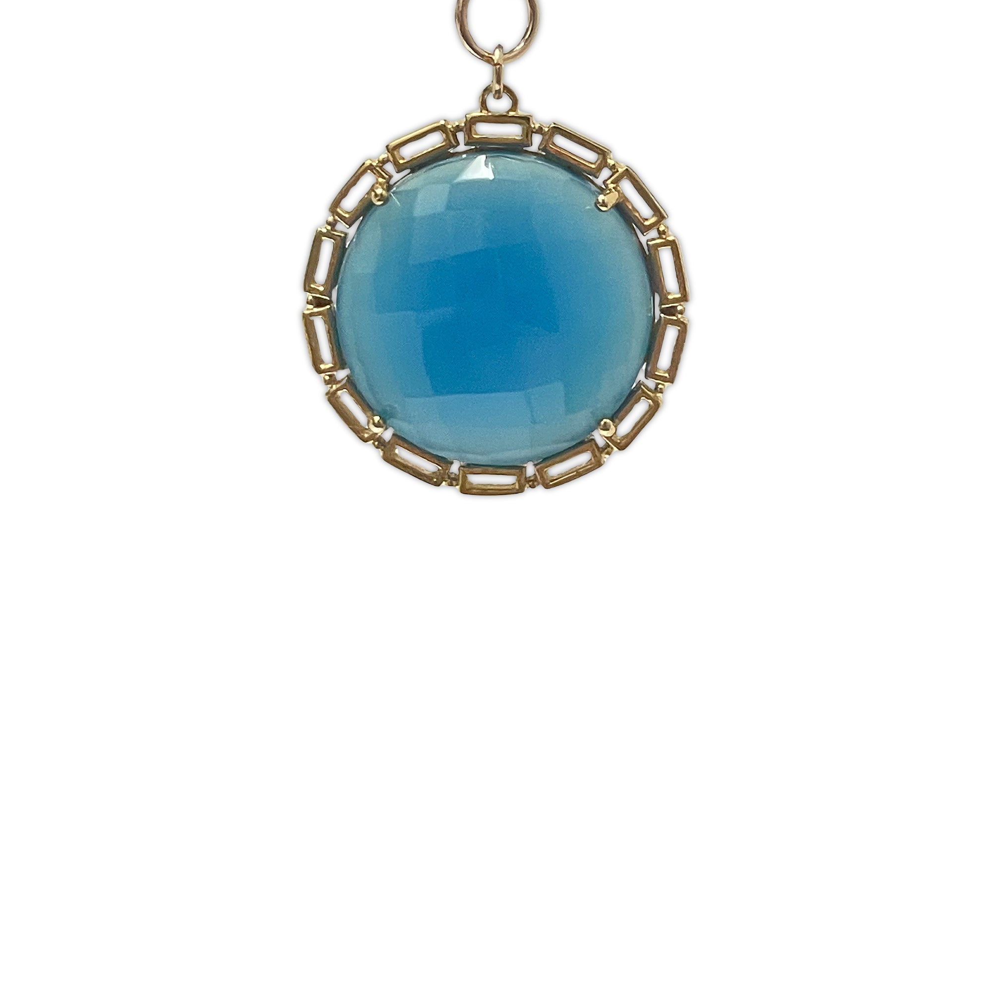 Maxine Round Vignette - Gold / Blue Chalcedony